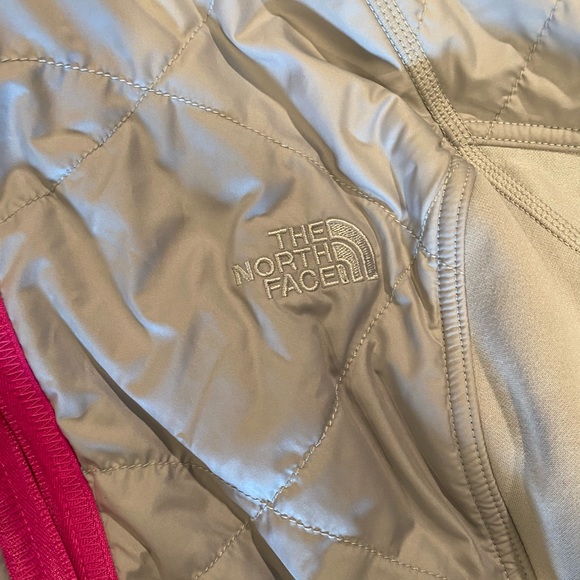 North face jacket - Picture 2 of 5